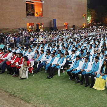 584 students graduate from IIM Ahmedabad in its 57th convocation
